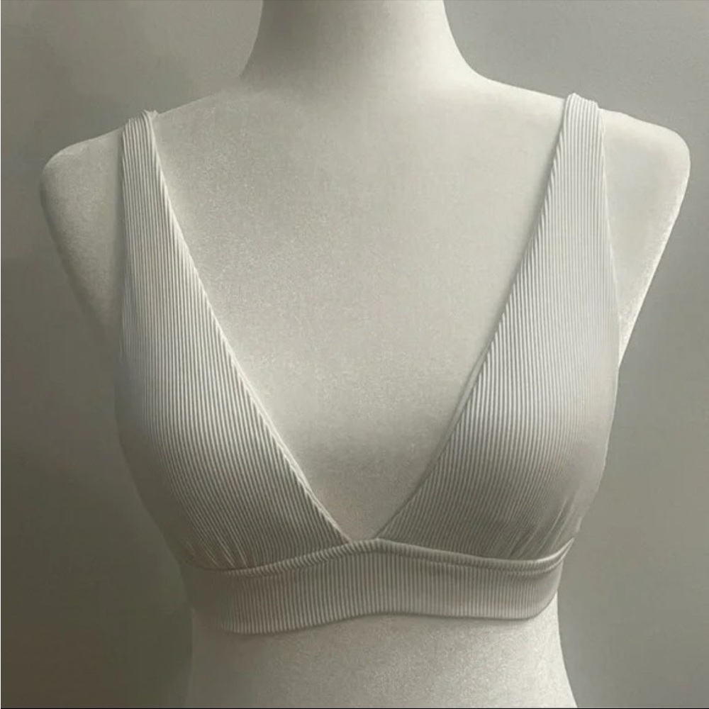 Women's Ribbed white triangle bikini top